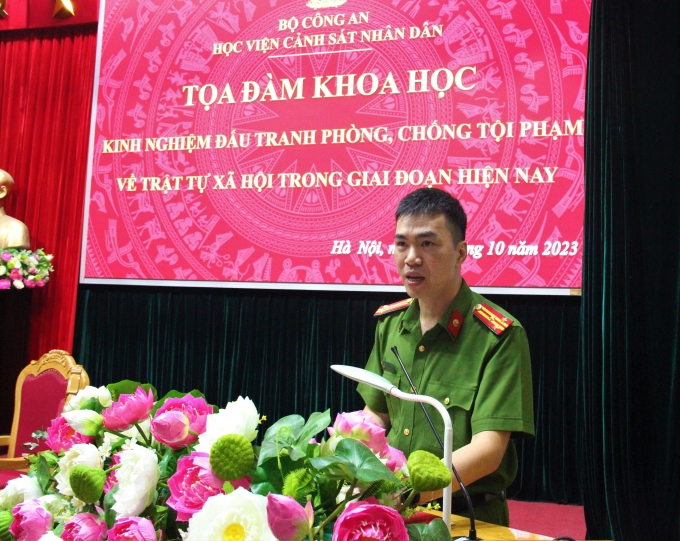 Trung tá, PGS. TS Doãn Xuân Hùng, Phó Trưởng khoa Cảnh sát hình sự phát biểu tại Tọa đàm