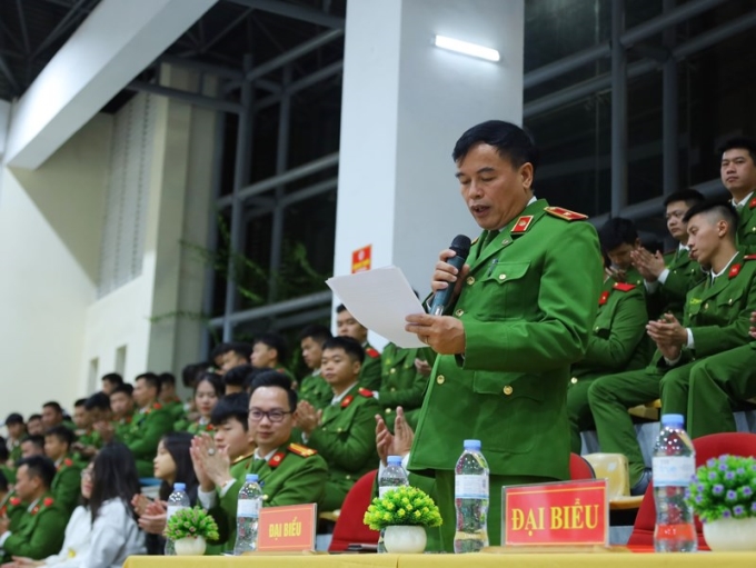 Thiếu tướng, GS.TS Nguyễn Đắc Hoan - Phó Giám đốc Học viện phát biểu khai mạc cuộc thi