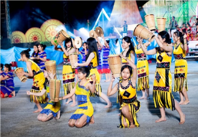 Độc đáo các nền văn hóa của đồng bào các dân tộc Tây Nguyên được các nghệ nhân, diễn viên quần chúng thể hiện.
