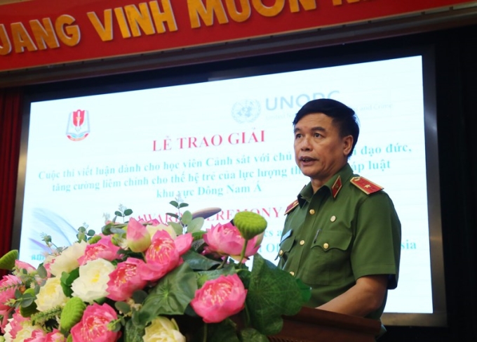 Đồng chí Phó Giám đốc Nguyễn Đắc Hoan phát biểu tại buổi lễ