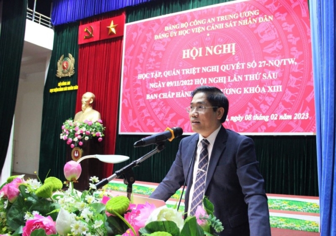 TS Đào Ngọc Báu, Phó Viện trưởng Viện Chính trị học, Học viện Chính trị Quốc gia Hồ Chí Minh chia sẻ tại Hội nghị