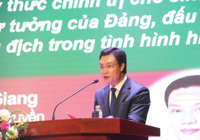 PGS.TS Trần Thanh Giang, Phó Giám đốc Học viện Báo chí và Tuyên truyền phát biểu tại hội thảo.