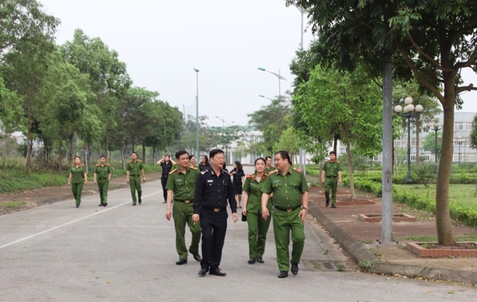Đoàn công tác đi thăm cơ sở vật chất của Trường Hải quan Việt Nam