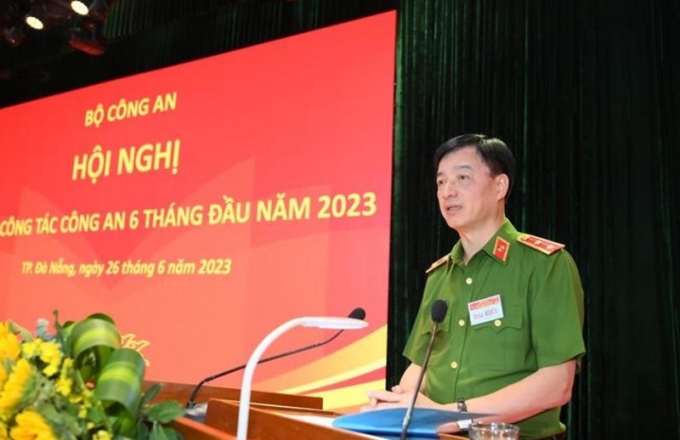 Trung tướng Nguyễn Duy Ngọc, Uỷ viên Trung ương Đảng, Thứ trưởng Bộ Công an điều hành tham luận tại hội nghị.