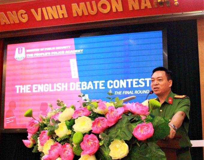Đại tá Nguyễn Đăng Sáu, Phó Giám đốc Học viện phát biểu tại cuộc thi