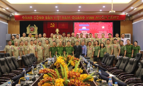Khai giảng lớp bồi dưỡng công tác lãnh đạo cấp Cục và tương đương cho cán bộ Bộ Nội vụ Vương quốc Campuchia khóa 3 năm 2023