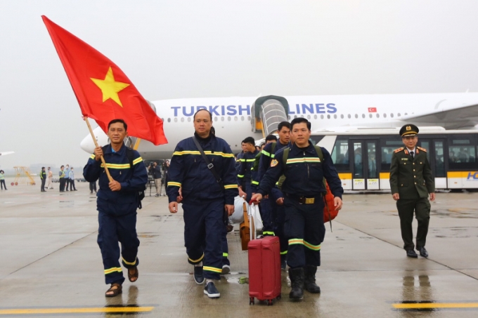 CBCS Đoàn Bộ Công an Việt Nam trở về sau khi hoàn thành tốt nhiệm vụ cứu nạn, cứu hộ, khắc phục thảm hoạ động đất tại Thổ Nhĩ Kỳ.