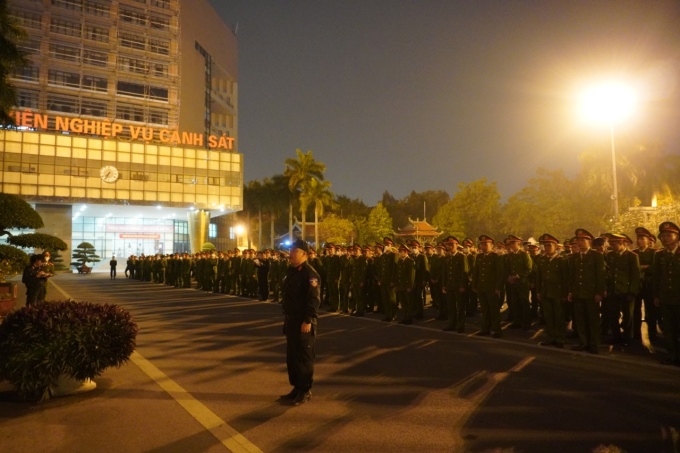 Cán bộ, chiến sĩ Trung đoàn Cảnh sát dự bị đặc nhiệm sẵn sàng cho buổi hành quân